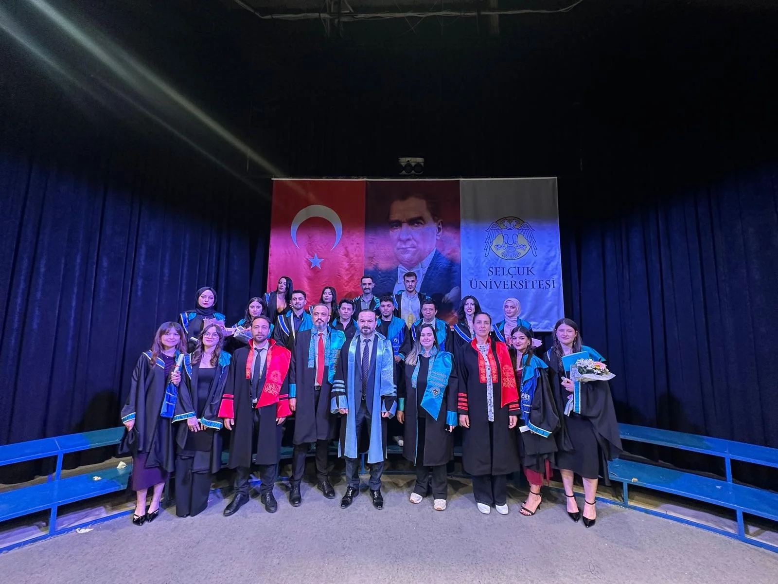 Bölümümüzde Mezuniyet Coşkusu Yaşandı